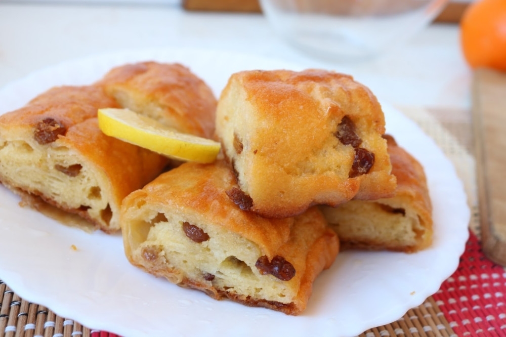 Sočna pita sa grizom, limunom i jogurtom