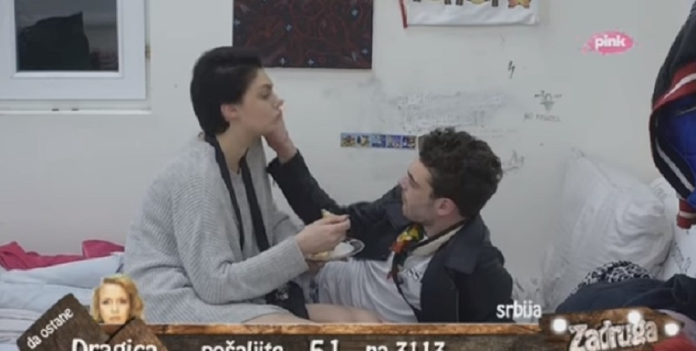 Prvo veče odveo Minu u krevet, a kad ovo sazna ima da pobegne od njega glavom bez obzira!