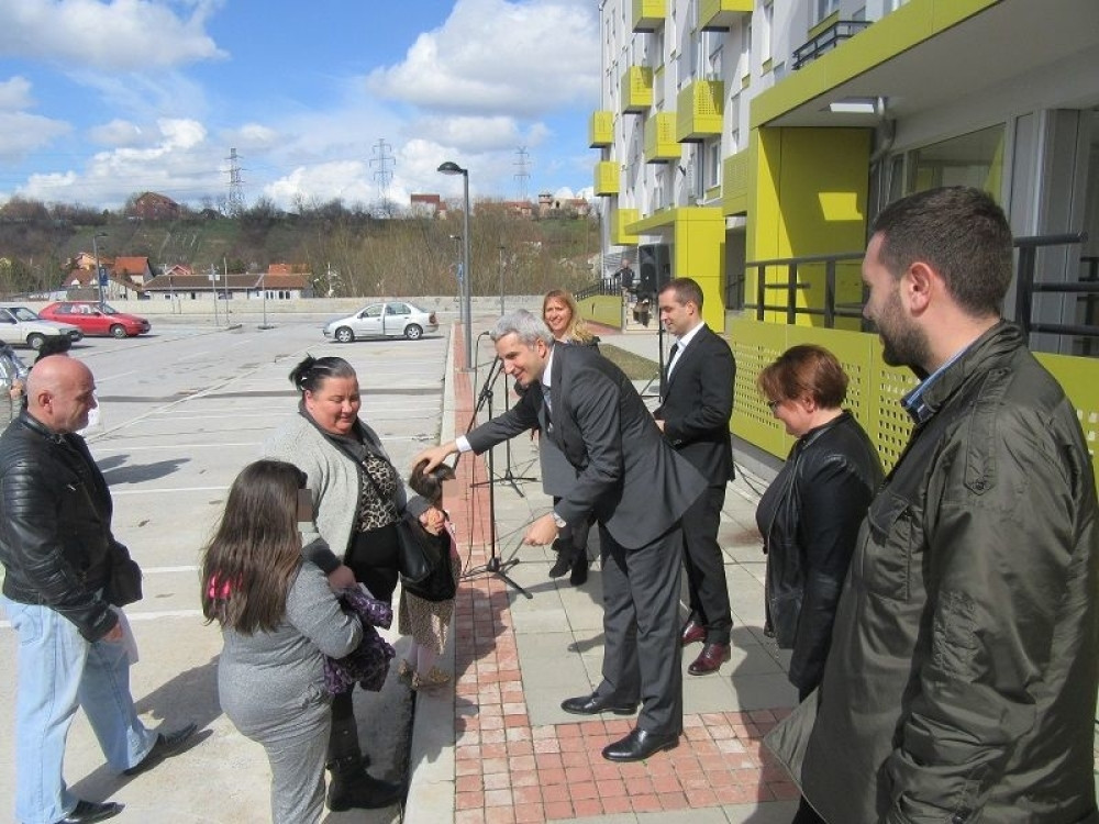 Uručeni ključevi porodicama koje su dobile socijalne stanove u Beogradu