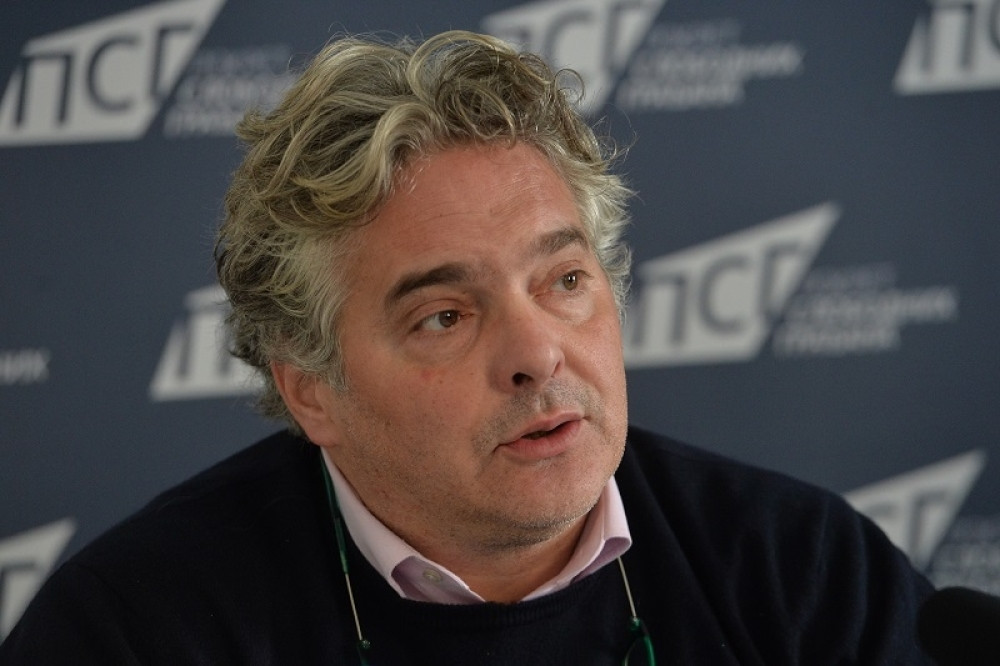 “Ti si beda bedina! Ti si impotentna amaterka!”