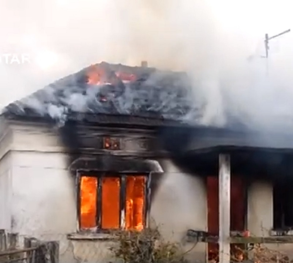 STRAŠNO~Porodica iz Svilajnca za nekoliko sekundi ostala bez kuće