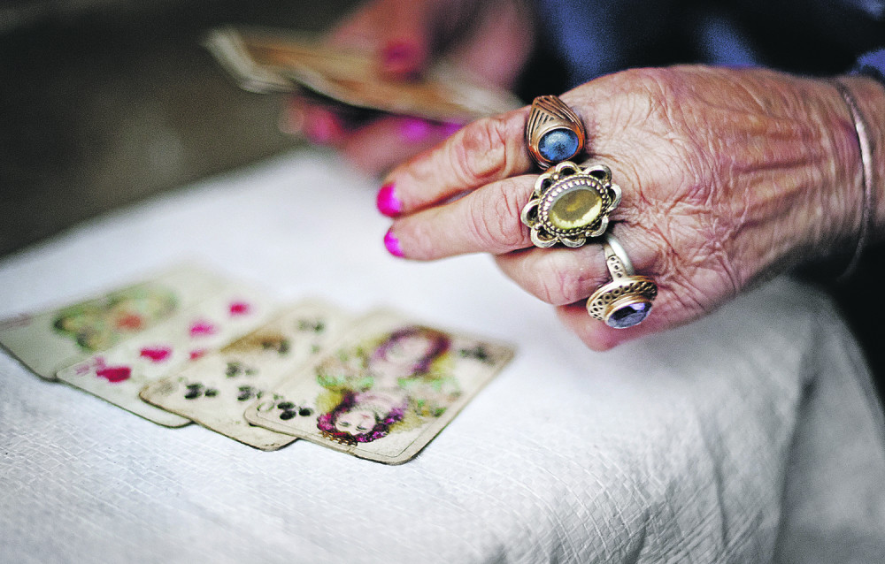 Vračare Srbima salivaju stravu i preko vajbera! Cena ista, ali postoje dva uslova za saradnju (FOTO)