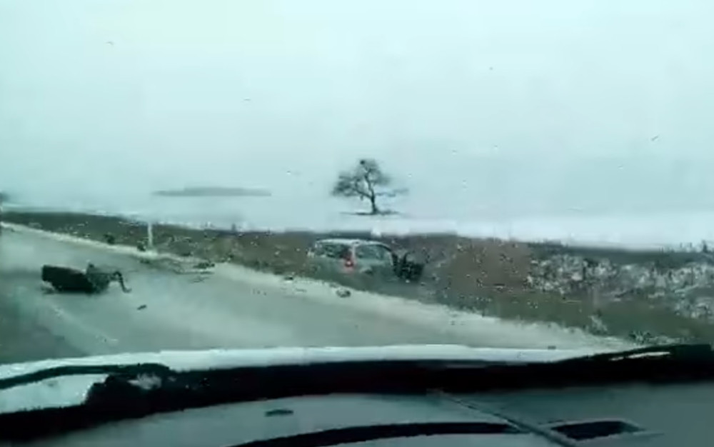 Udario u kombi pa sleteo sa puta!