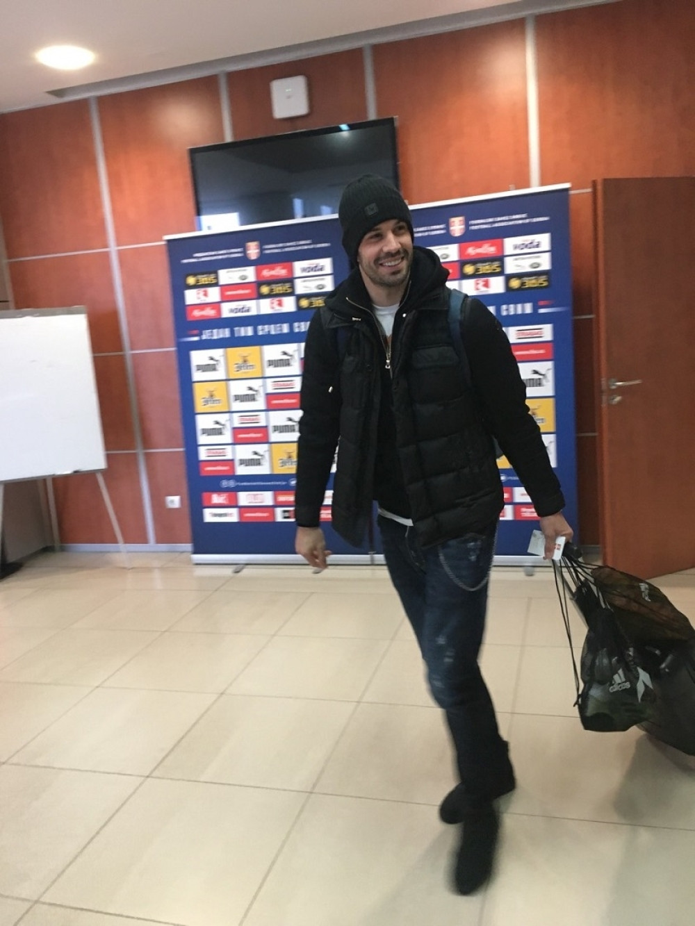 Milivojević i Matić "pucaju" od osmeha u novoj opremi (FOTO)