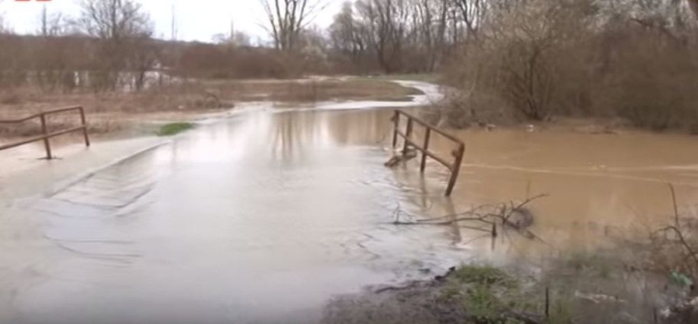 Jeziva pojava u reci Moravici kod Aleksinca!