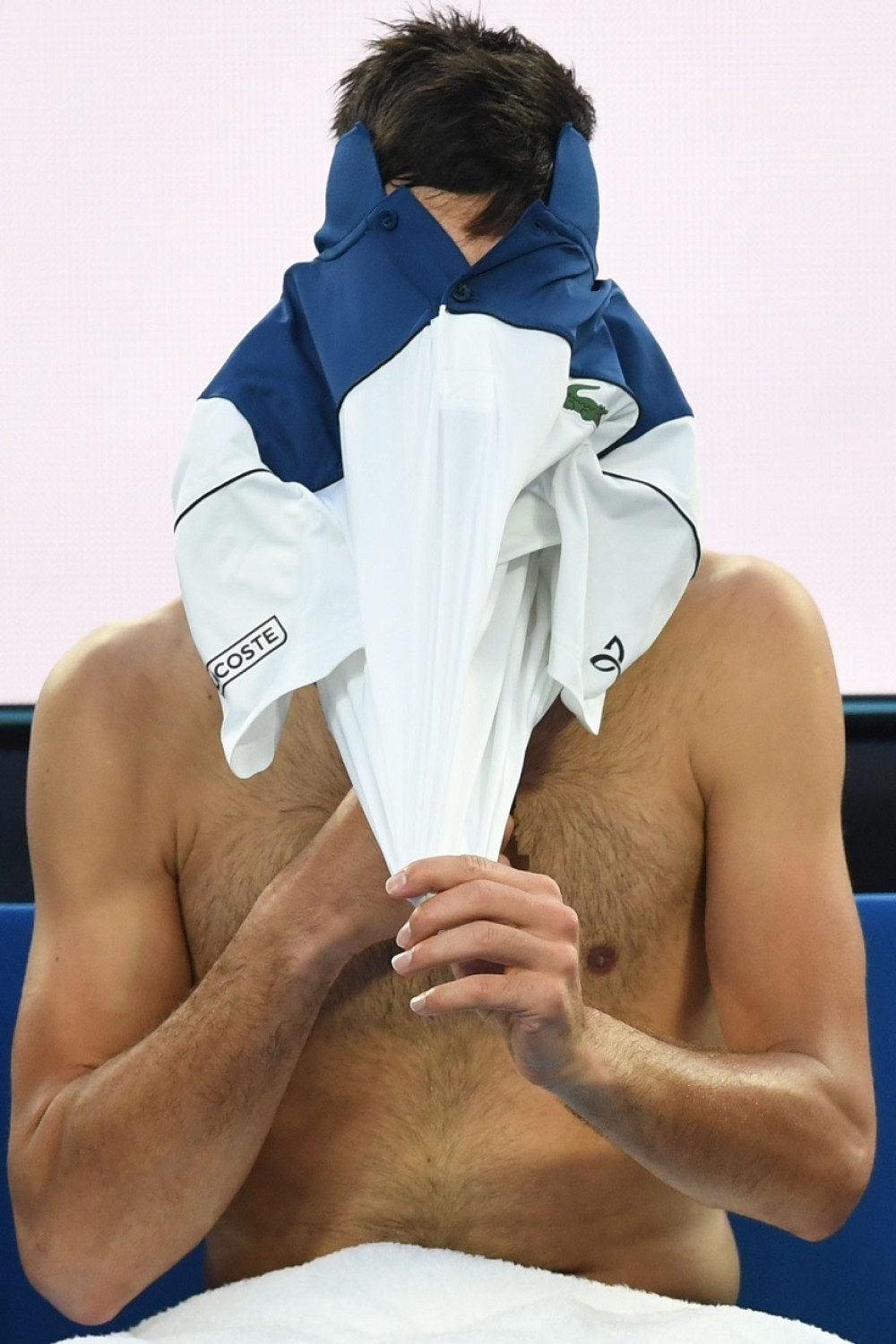 Nole trenira bez majice, mišići pucaju na vrelom suncu Majamija!