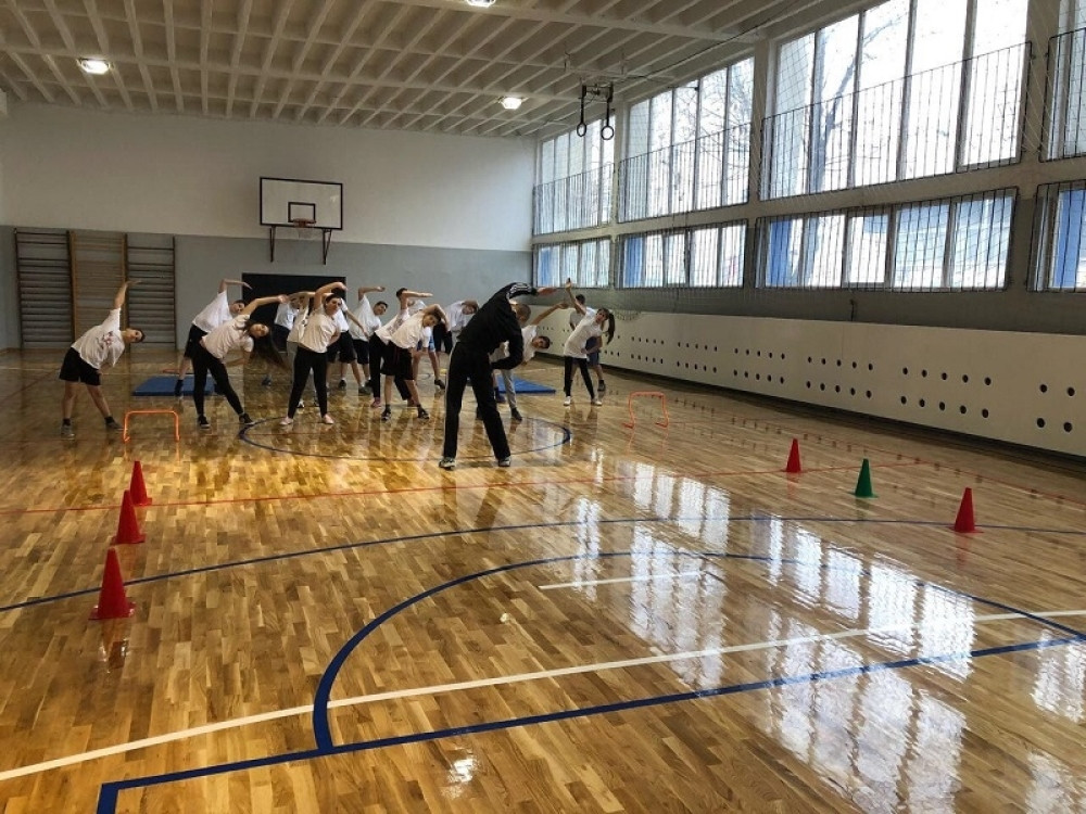 Obnovljene fiskulturne sale u dve osnovne škole