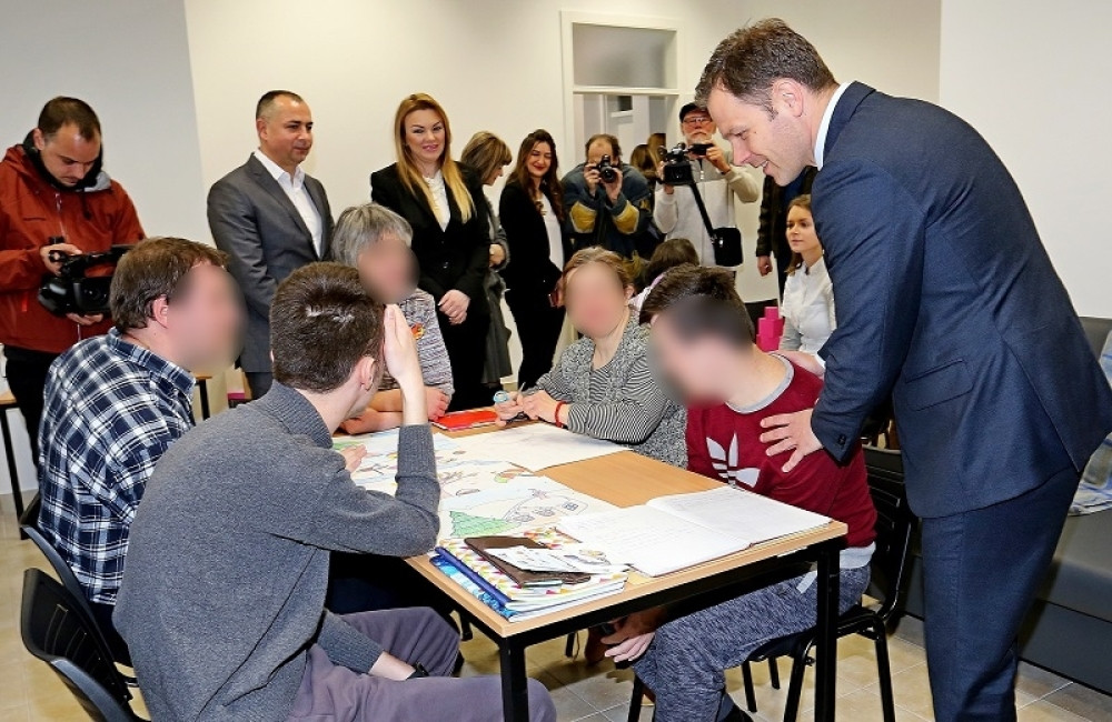 Centar za smeštaj i dnevni boravak dece i omladine u Ovči