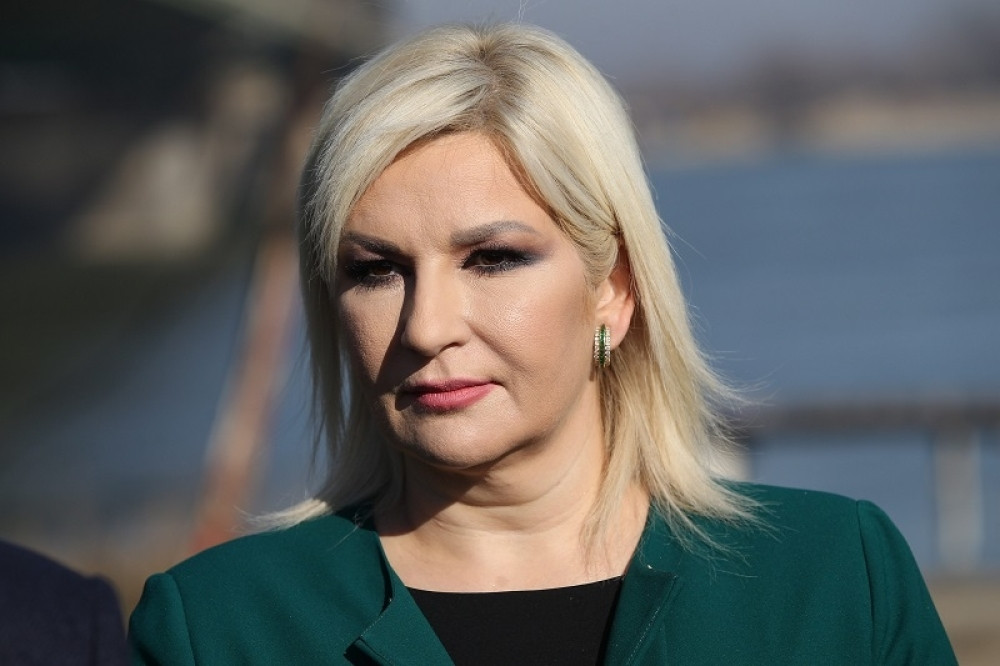 Poruka koja je sejala paniku i strah stigla iz Zoraninog kabineta