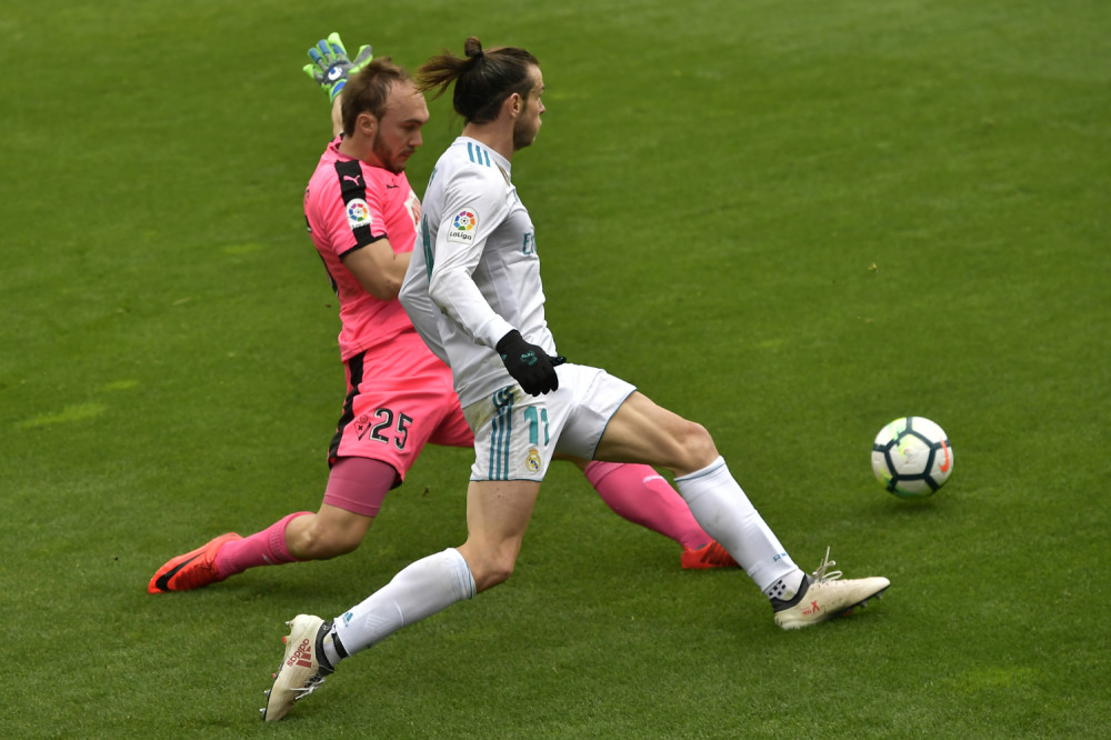 Dmitrović cenjen u Primeri, evo kolika mu je otkupna klauzula