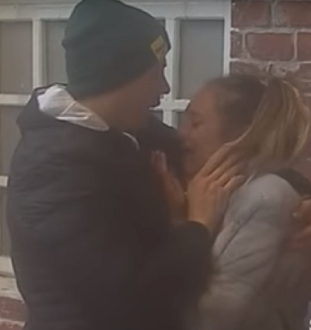 Luna: "Mrzim sebe, svi mi se smeju zbog toga!"