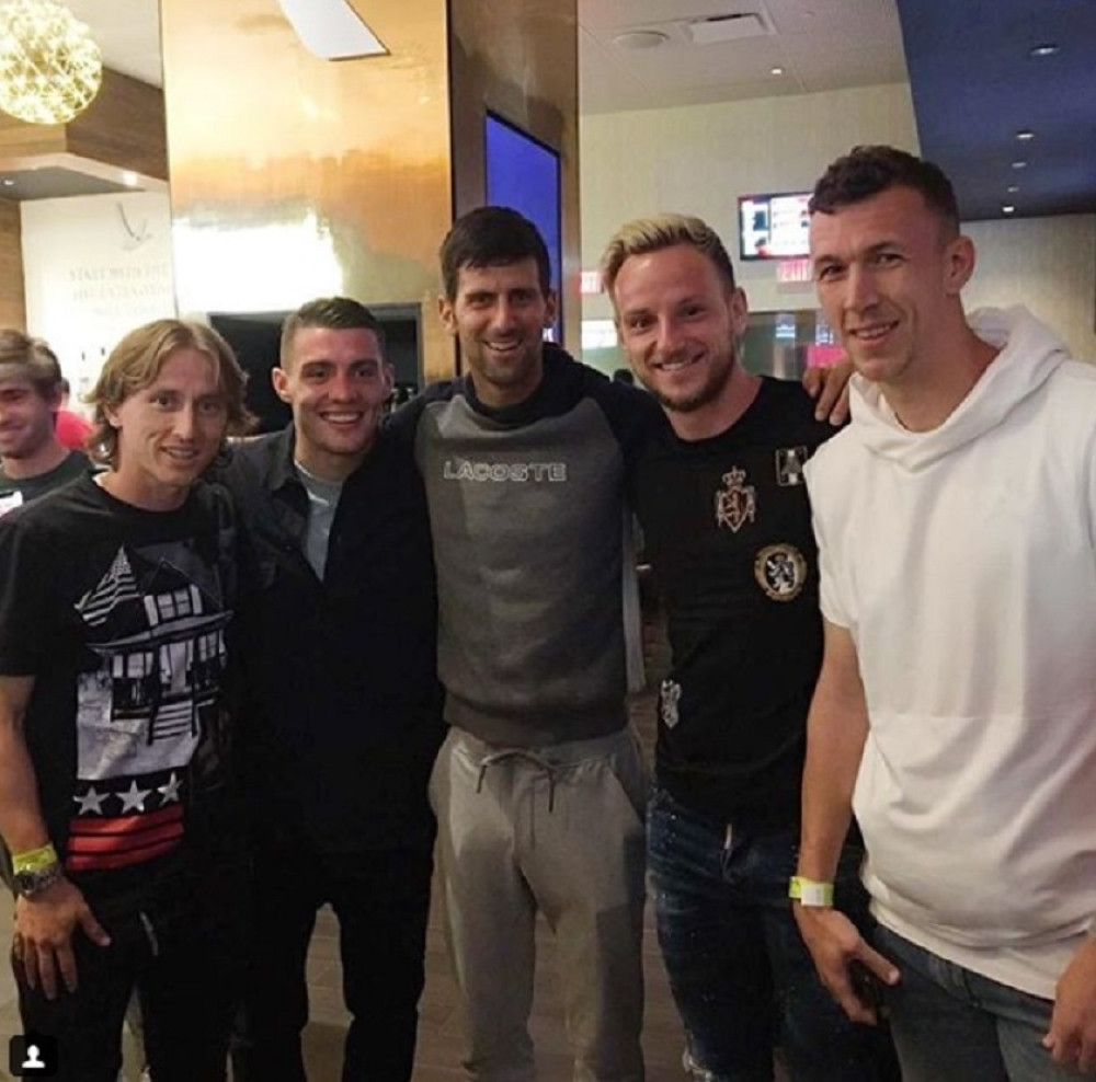 Hrvatski fudbaleri odlepili zbog fotografisanja sa Novakom (FOTO)