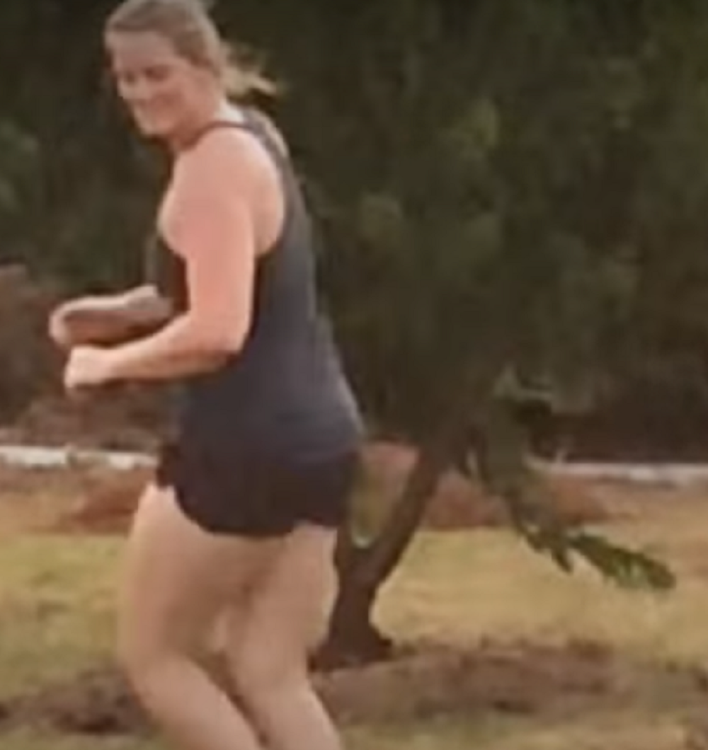 Ima tri noge, ali stalno džogira sa svojom mamom