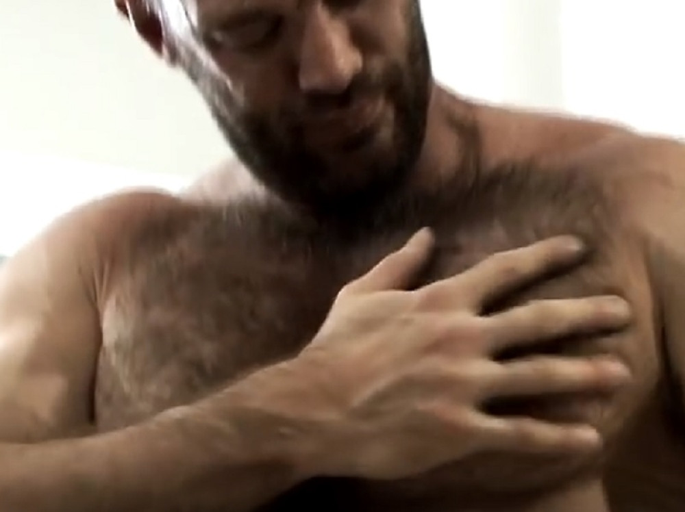 Učenici ugledali profesora matematike u porniću (18+)