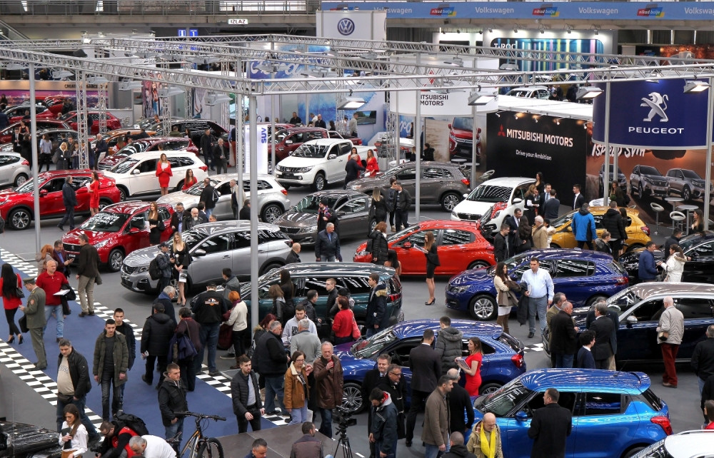 Izaberite najlepšu hostesu (ANKETA)