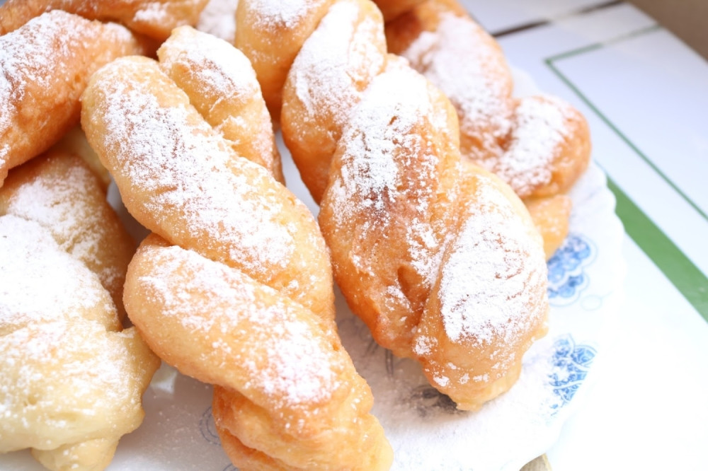 Posni uvrnuti uštipci