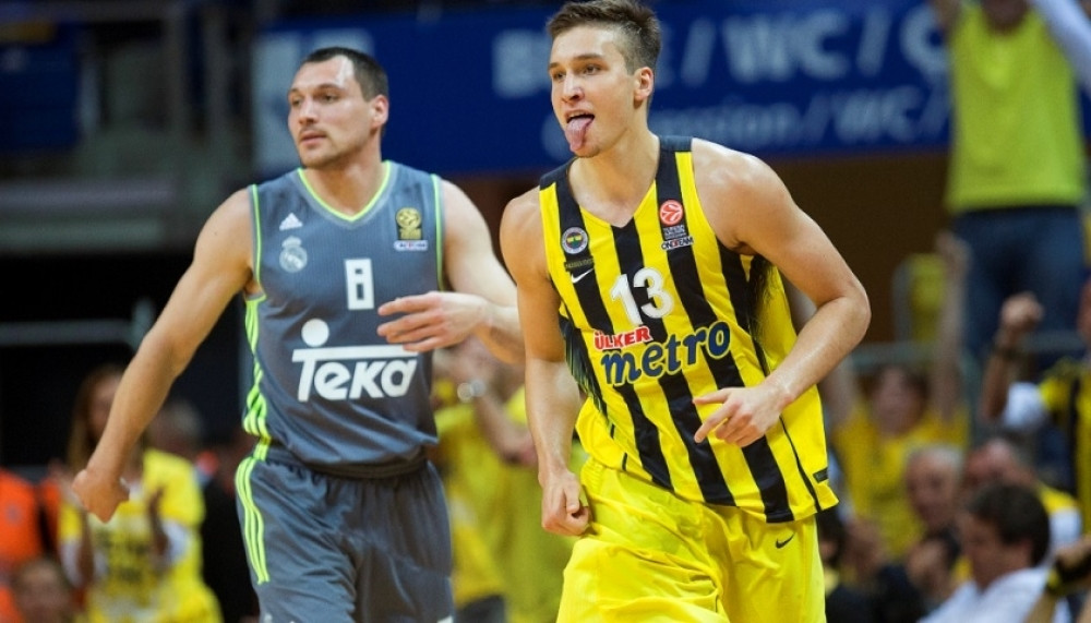 Bogdan sleteo u Beograd, svi znaju uz koga će biti na F4! (FOTO)