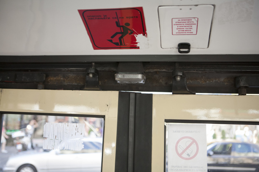 Gradski autobus sleteo s Avalskog puta!