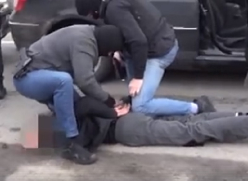 Policija uhapsila 270 osoba, zaplenjeni droga i oružje!