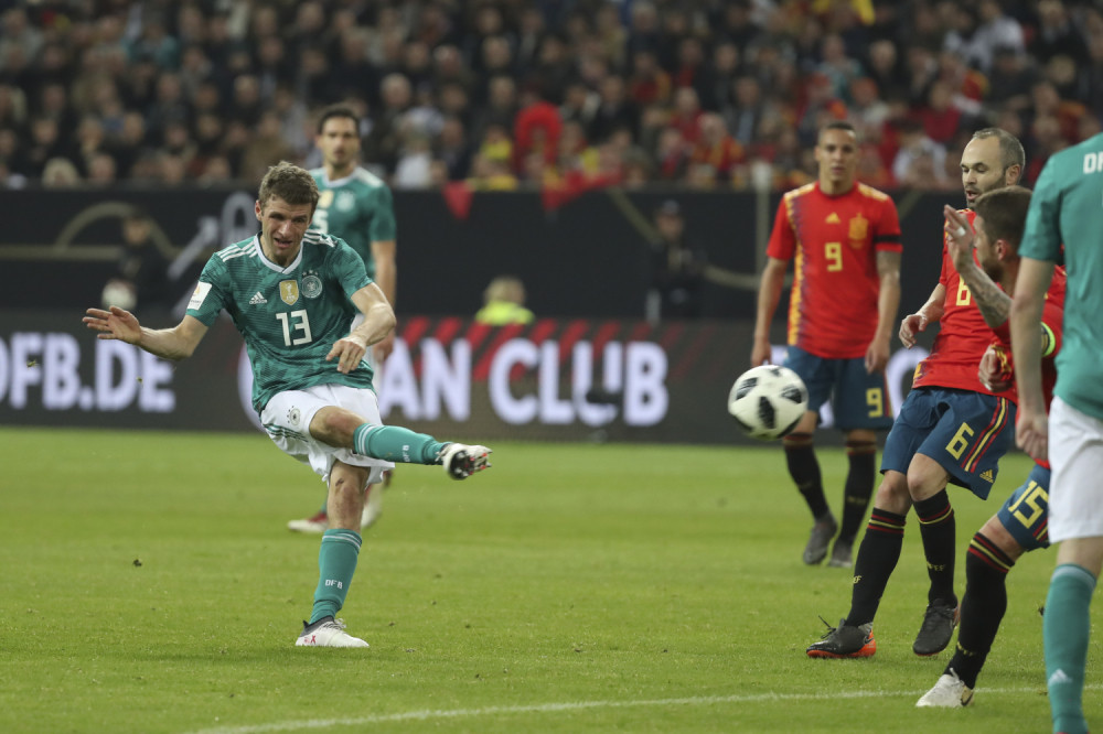 Nemci i Španci zadali lekciju iz fudbala, Kolumbija utišala Francusku