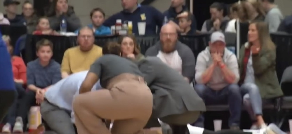 Košarkaš doživeo infarkt usred meča!