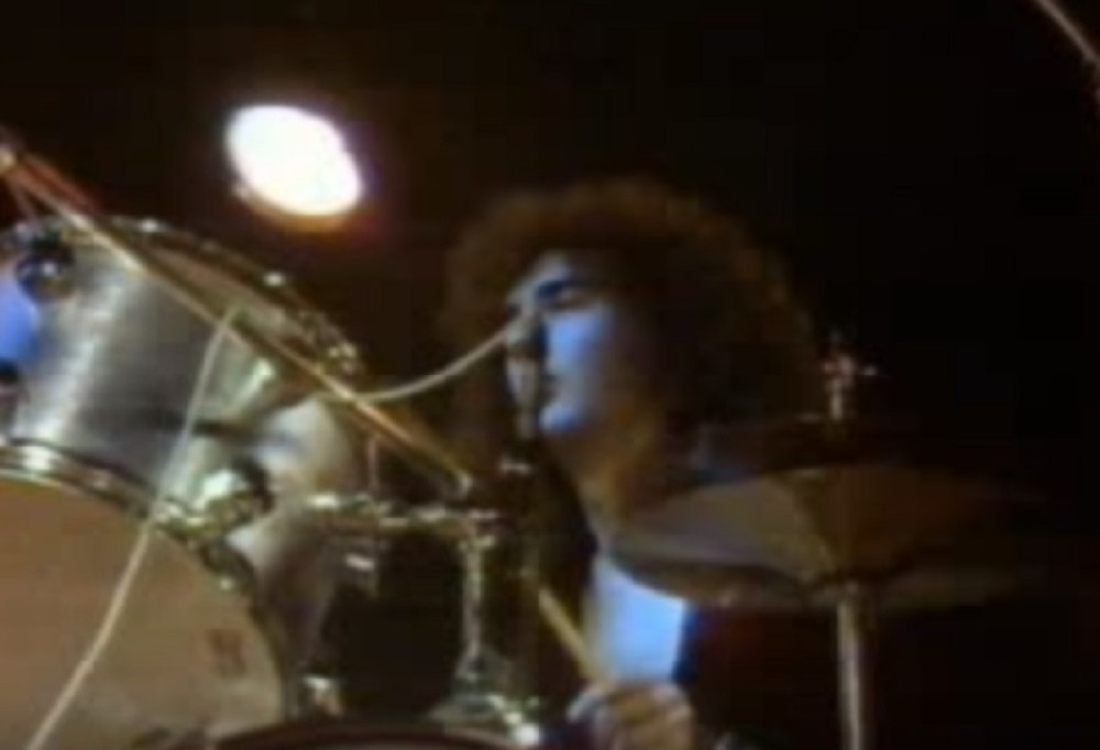 Jugoslavija je obožavala muzičara koji se ubio! Hapsili su ga zbog droge, a njegova smrt je i dalje misterija