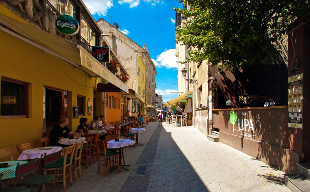 Masovna tuča u ulici Laze Telečkog, došlo je i do teških telesnih povreda!