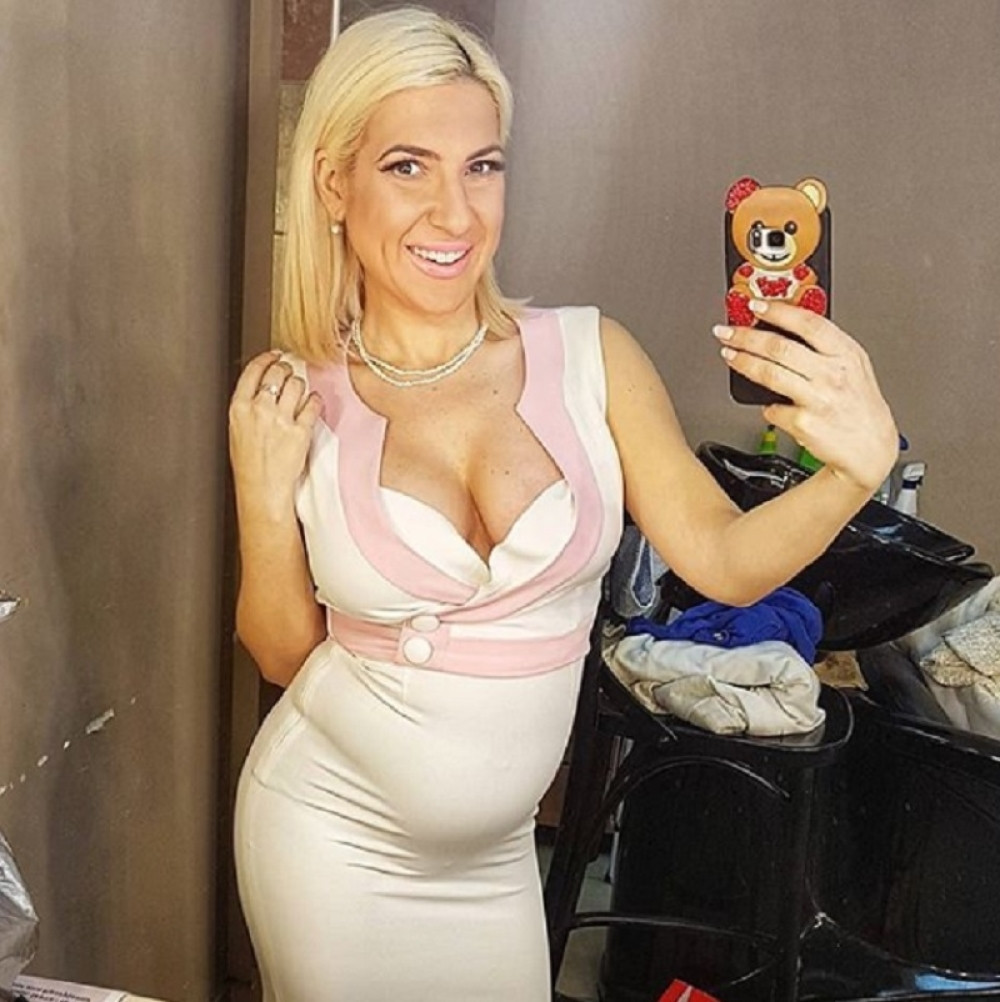 Srpska voditeljka čeka dete sa političarem, a u petom mesecu se usudila na ovo!