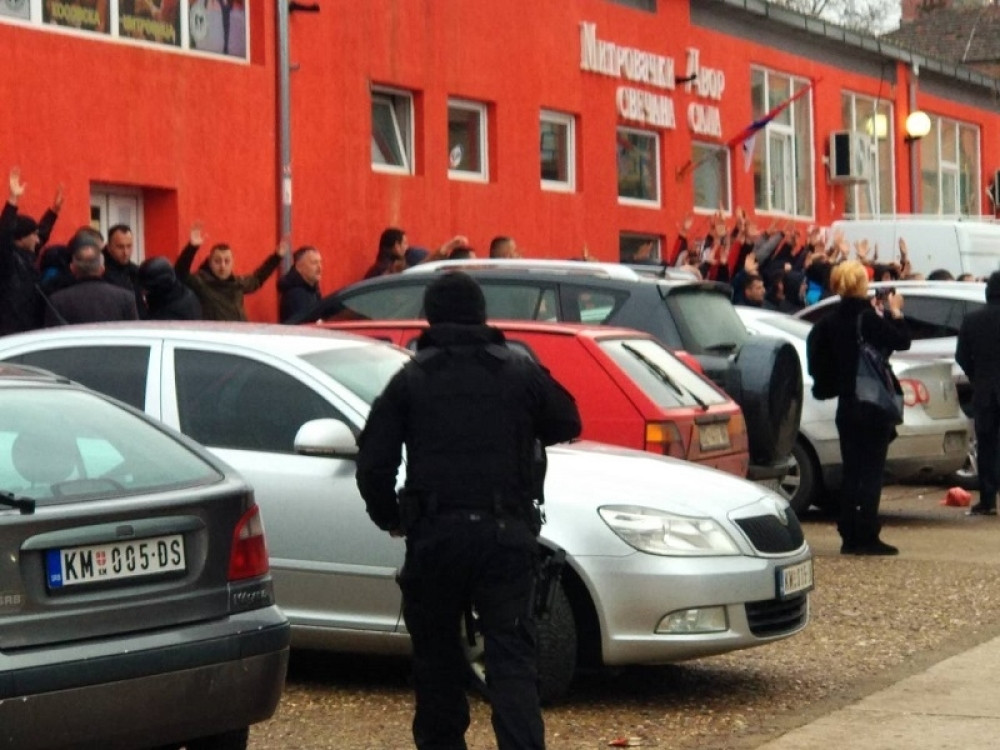 Tramp spremio brzo rešenje za Kosovo, priprema čak i ceremoniju, ali usledio je hladan tuš i neverovatna blamaža!