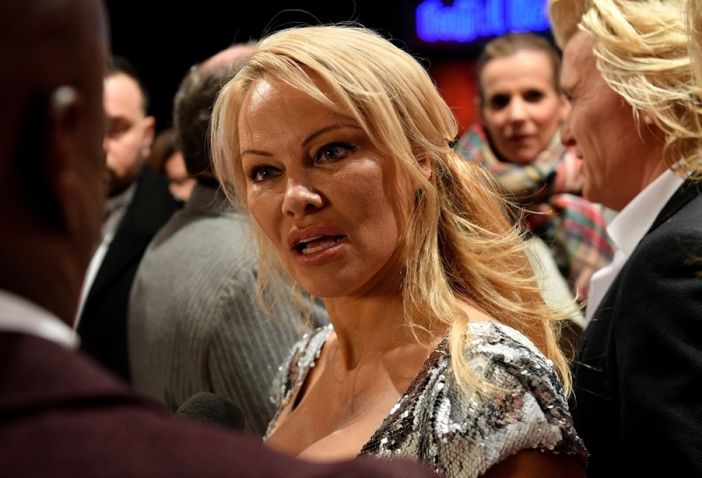 Pamela Anderson se ovim rečima oprostila od javnost, fanovi uplašeni! (FOTO/VIDEO)