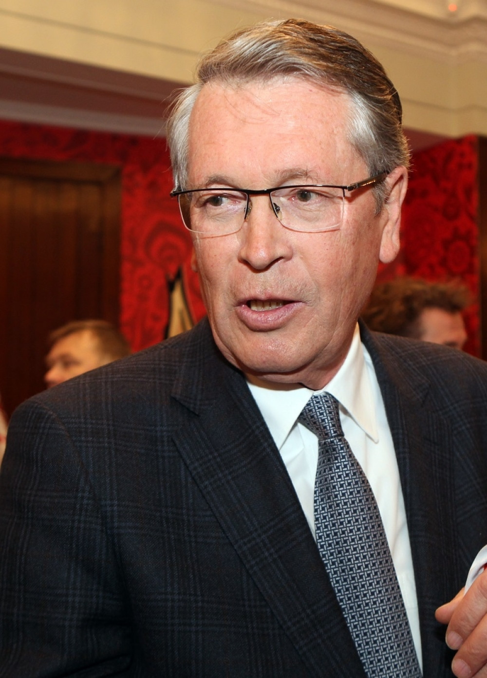 Čepurin zapevao "Tamo daleko"