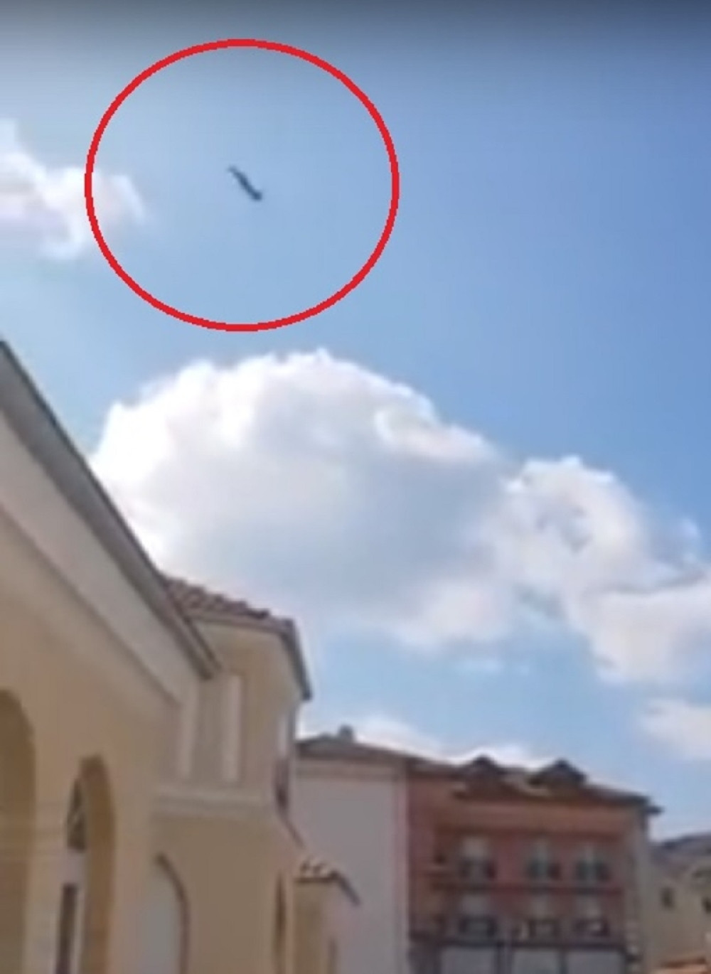 Srpski borbeni avioni nad Preševom (VIDEO)