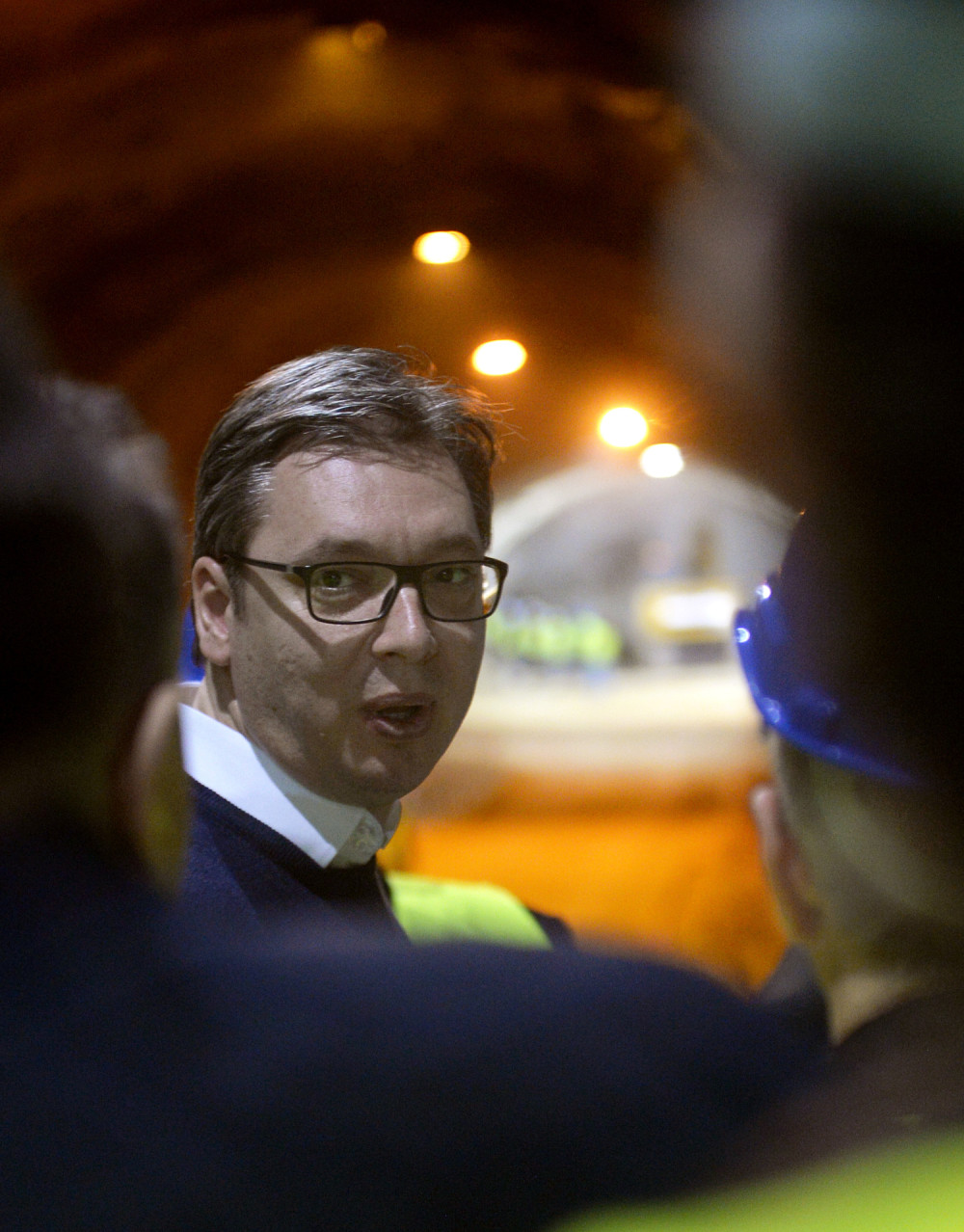 Vučić: Mnogo su oni jaki, samo neka se sile