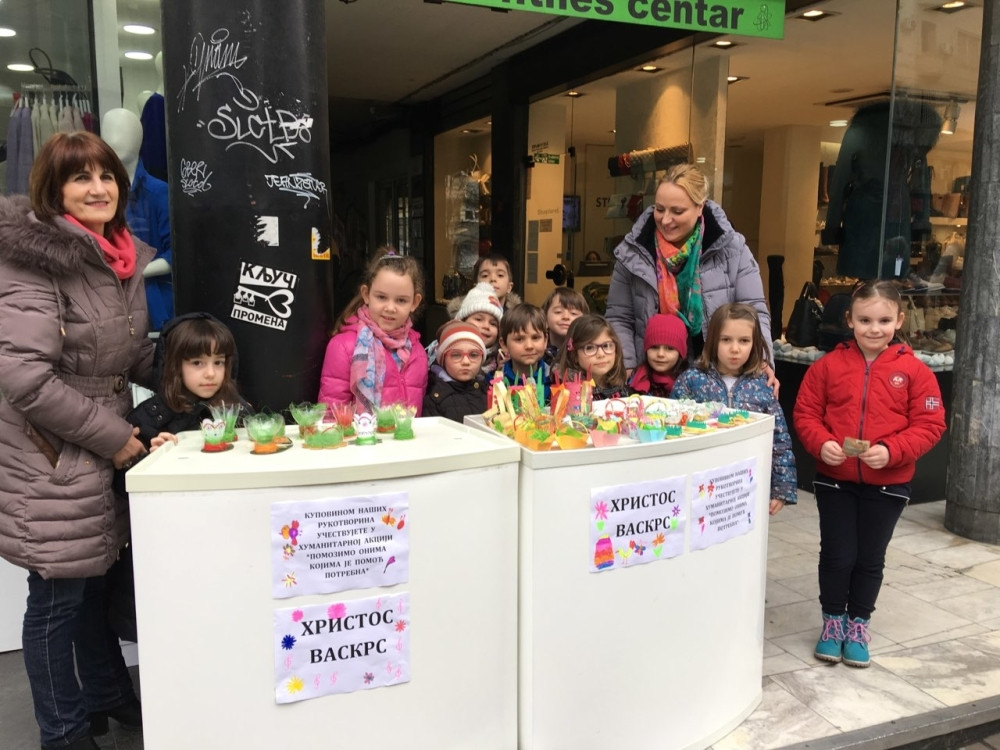 Deca organizuju prodajnu izložbu za vršnjake iz Svratišta