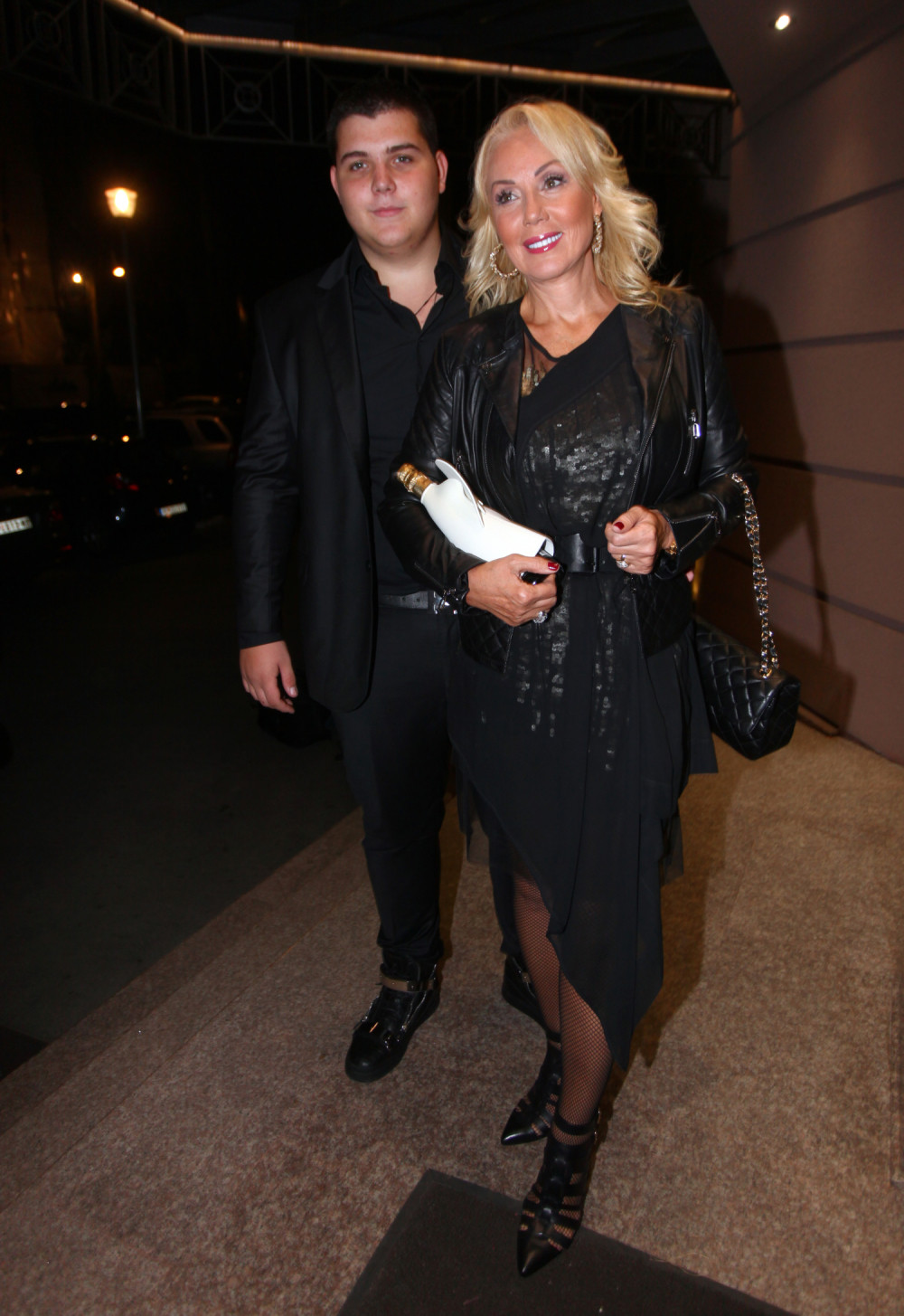 Viktor Živojinović otvorio luksuzni restoran: Mnoge iznenadio jedan detalj! (VIDEO)