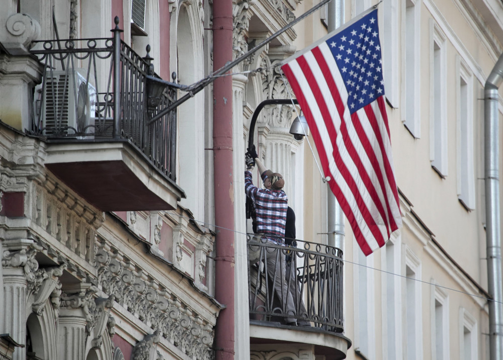 Ameri kupe prnje i napuštaju Rusiju, nose sa sobom i đubre!