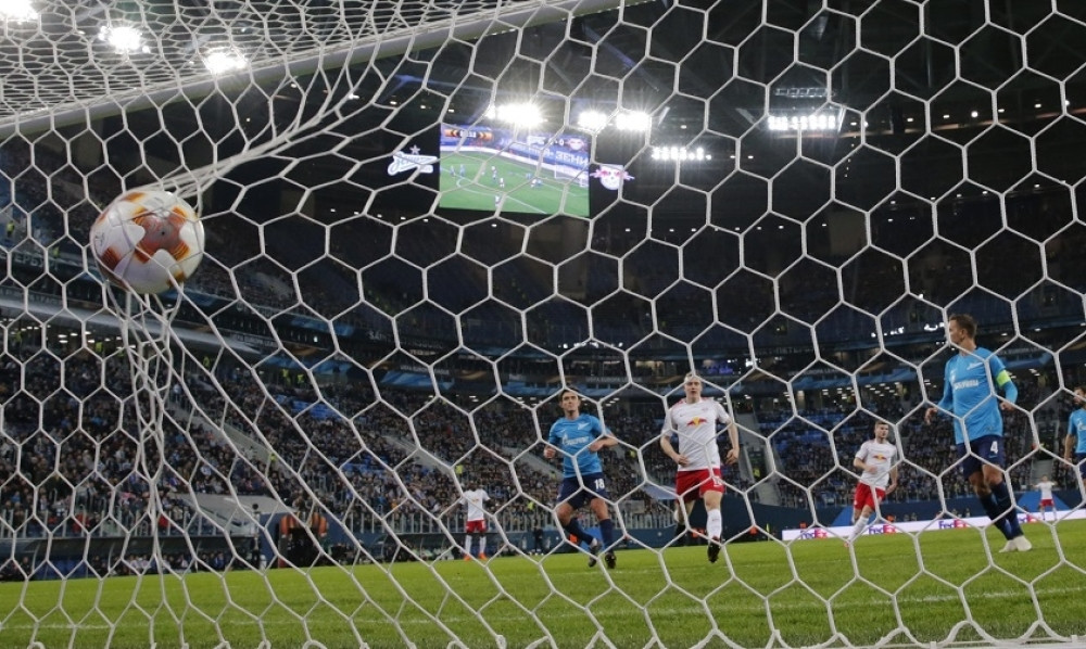 Mečevi se igrali u potpunoj tišini, tek poneki zvižduk sa tribina