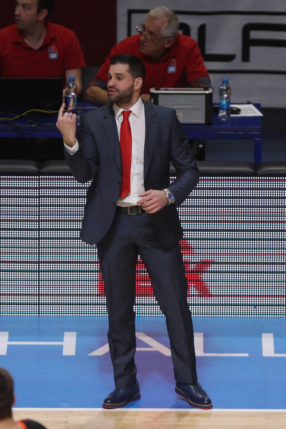 Zvezda saopštila da je Alimpijević smenjen, ovo je njegov naslednik!