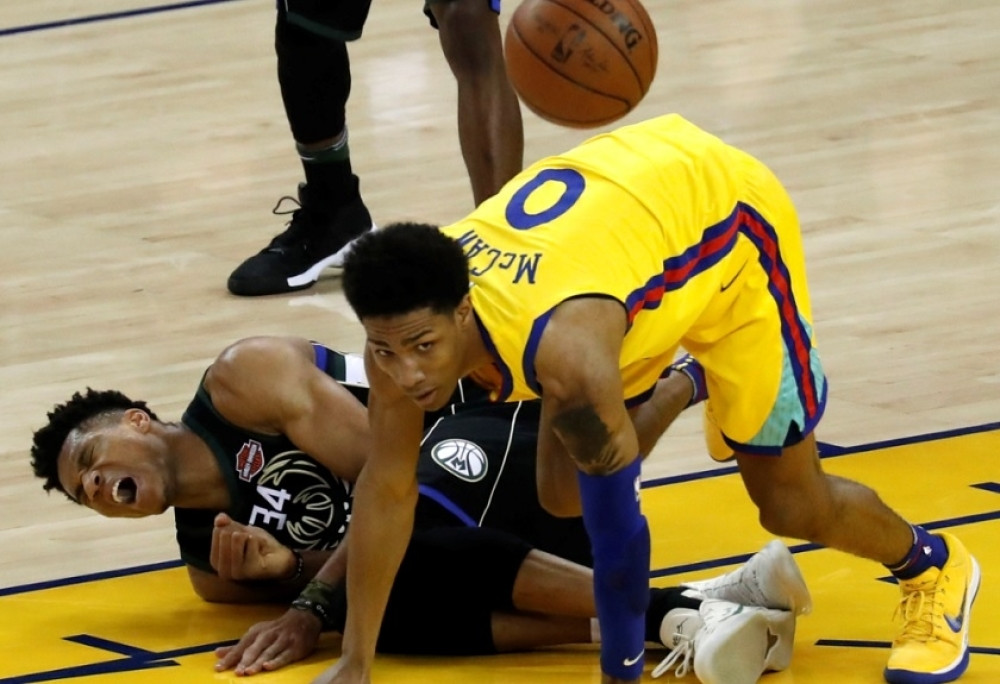 "Ratnici" u šoku, pogledajte užasan pad košarkaša koji je završio u bolnici!