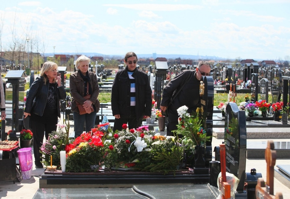 Marjanovići bilii na Jeleninom grobu, zapalili sveću i u Zoranovo ime