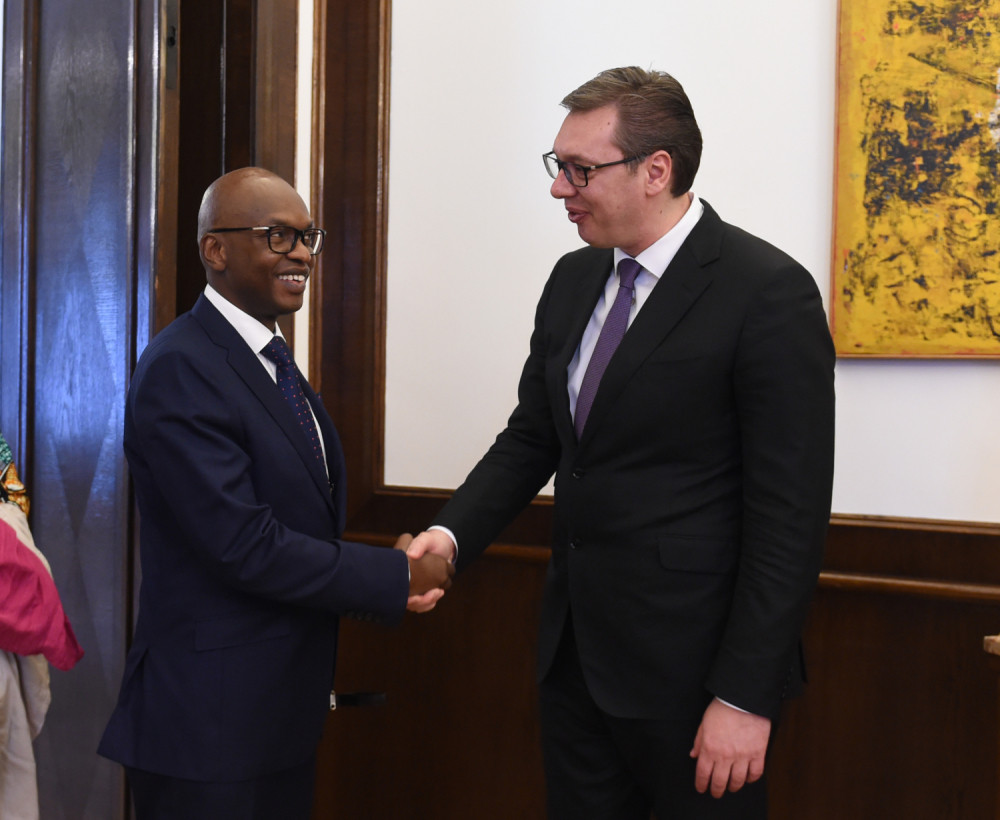 Vučić: Zahvalan sam zbog odluke da povuku priznanje Kosova