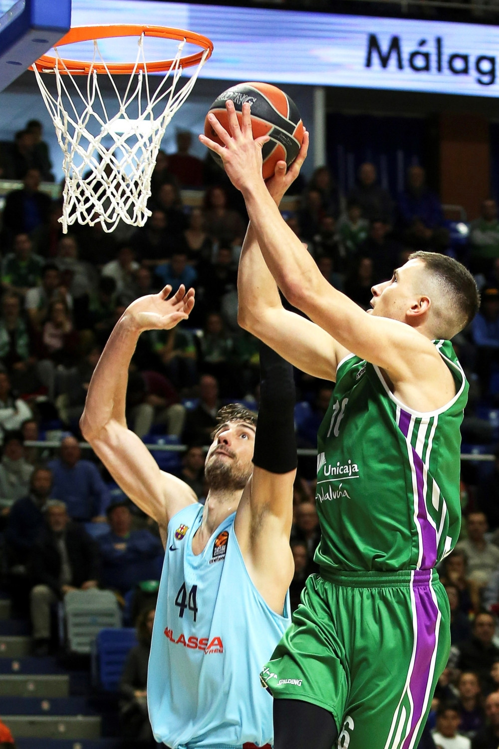 Nedović izbombardovao Fener usred Istanbula!