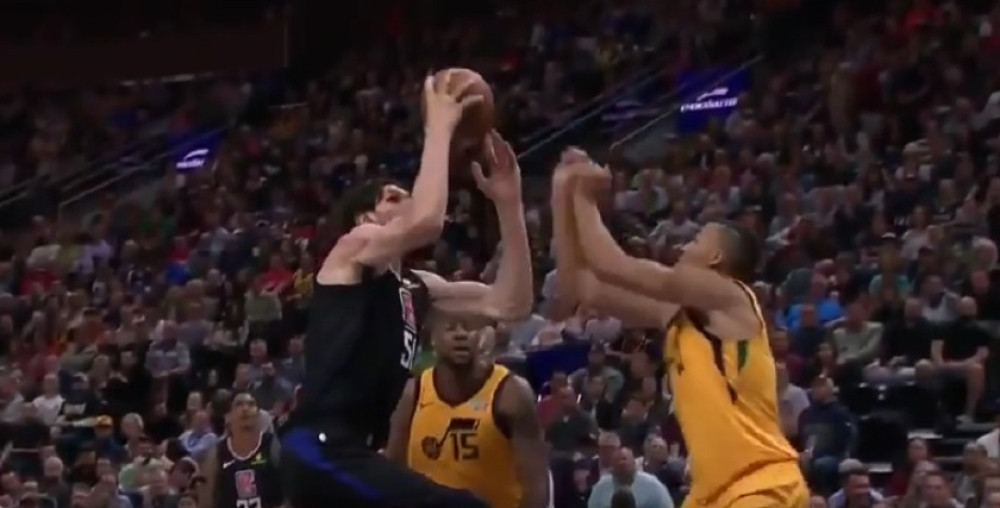 Marjanović nastavlja da ubija - "dabl-dabl", Teodosić šest poena (VIDEO)