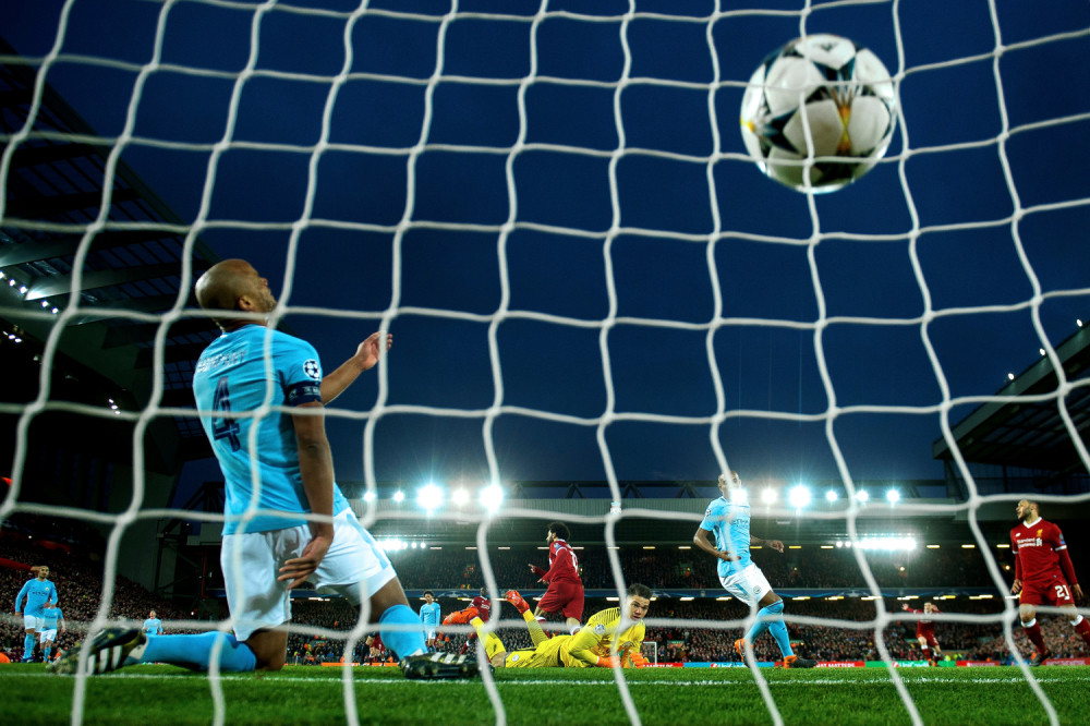 Kladio se u suprugu na Mančester Siti i izgubio! (FOTO)