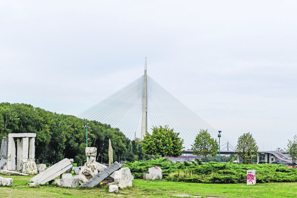 Građani u čudu gledali neobične klupe na Adi Ciganliji