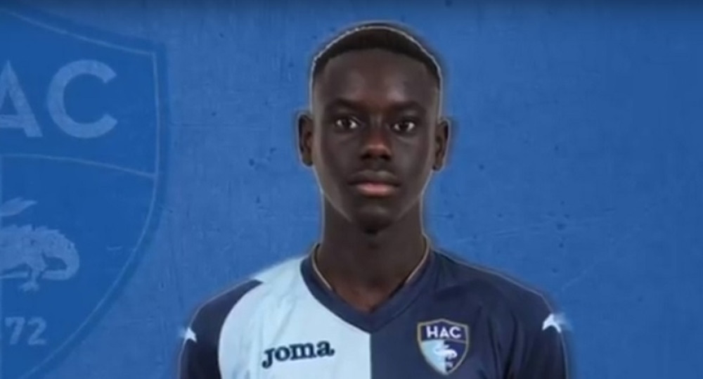 Fudbaler se srušio i umro! Niko ne zna zašto