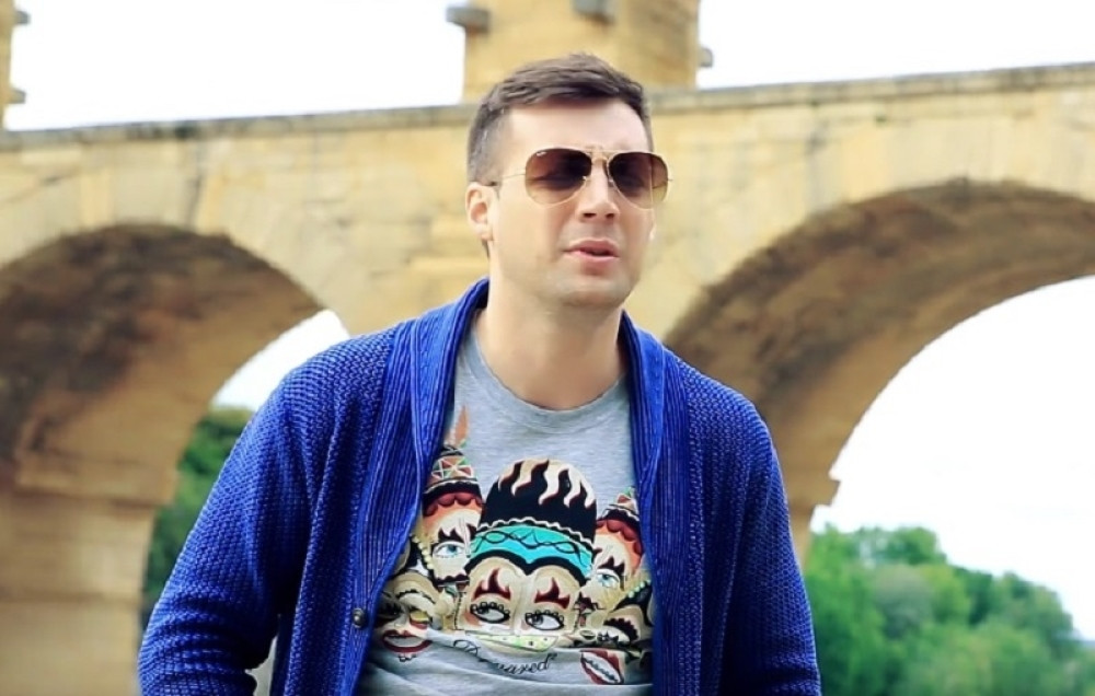 Poznatom srpskom pevaču umro otac!