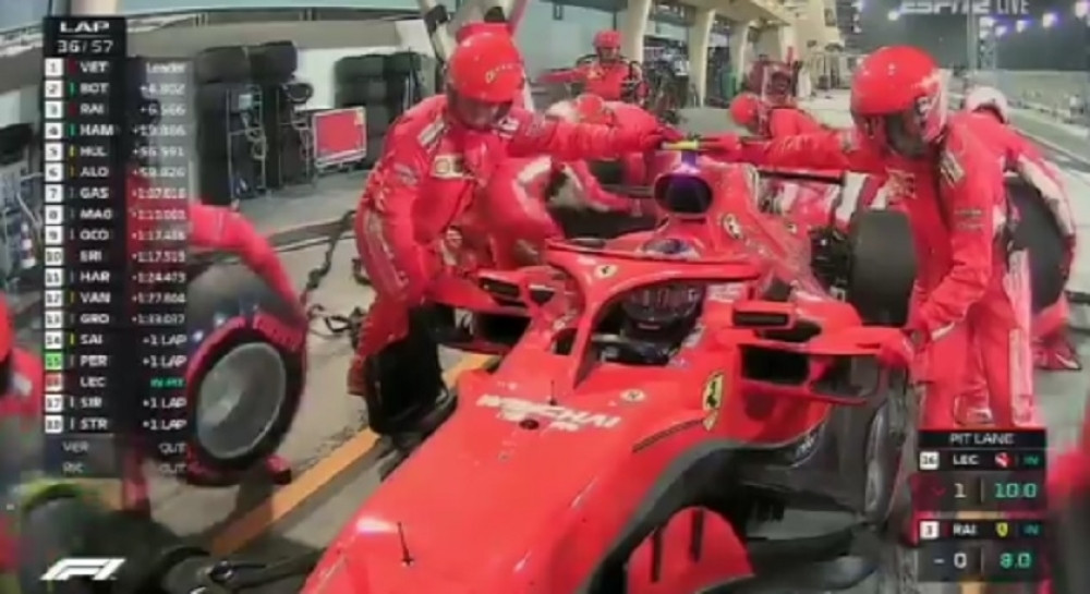 Raikonen u boksu pregazio kolegu iz Ferarija! (VIDEO)