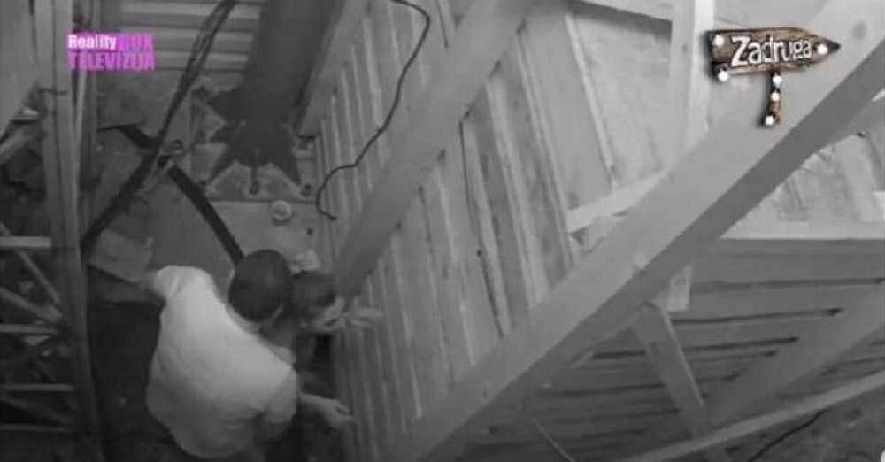 Nadeždu i Mikija uhvatili na gomili