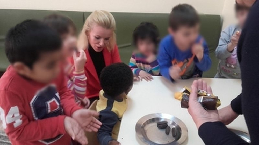 Podeljena Uskršnja jaja i slatkiši deci